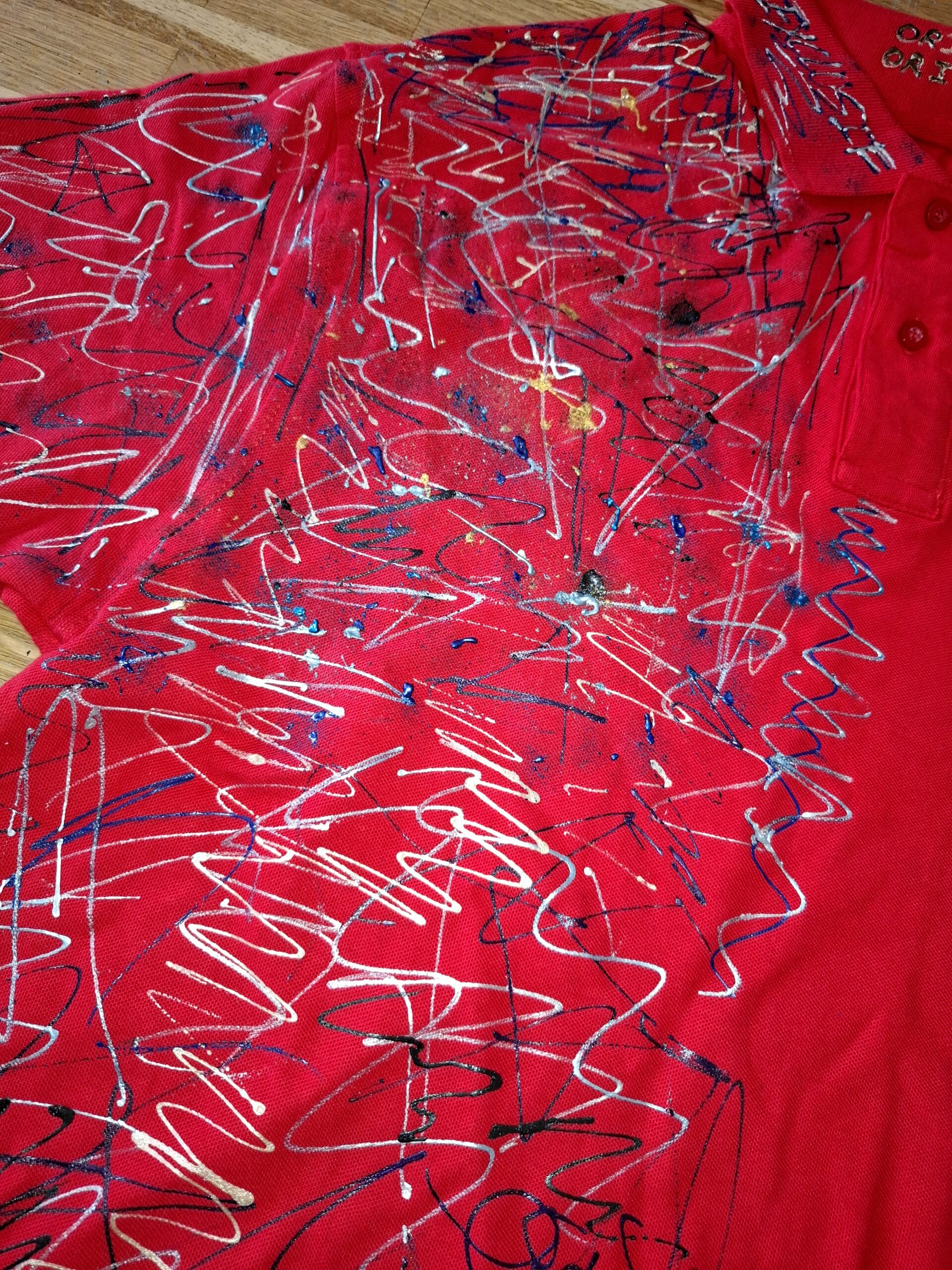 Red polo metallic random painting – Image 2